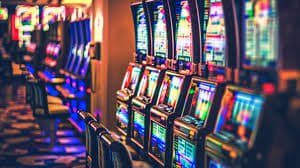 Các loại bàn chơi Live Casino tại vin99 bao gồm Baccarat, Roulette và Blackjack